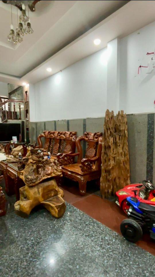bán nhà KDC phạm văn hai đường số 4 giao đường võ văn vân sổ hồng hoàn công vĩnh lộc B