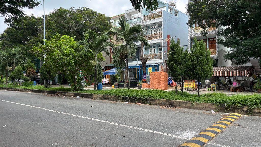 bán nhà KDC phạm văn hai đường số 4 giao đường võ văn vân sổ hồng hoàn công vĩnh lộc B