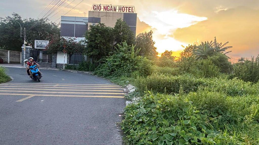 chính chủ bán đất quốc lộ 22 thông Liêu Bình Hương sổ hồng vay 3 bên kế vinhomes hóc môn 