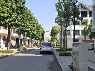 Cần bán lk hinode, phân khu đông dương, dt 100m2, gần hồ, giá 16,5 tỷ