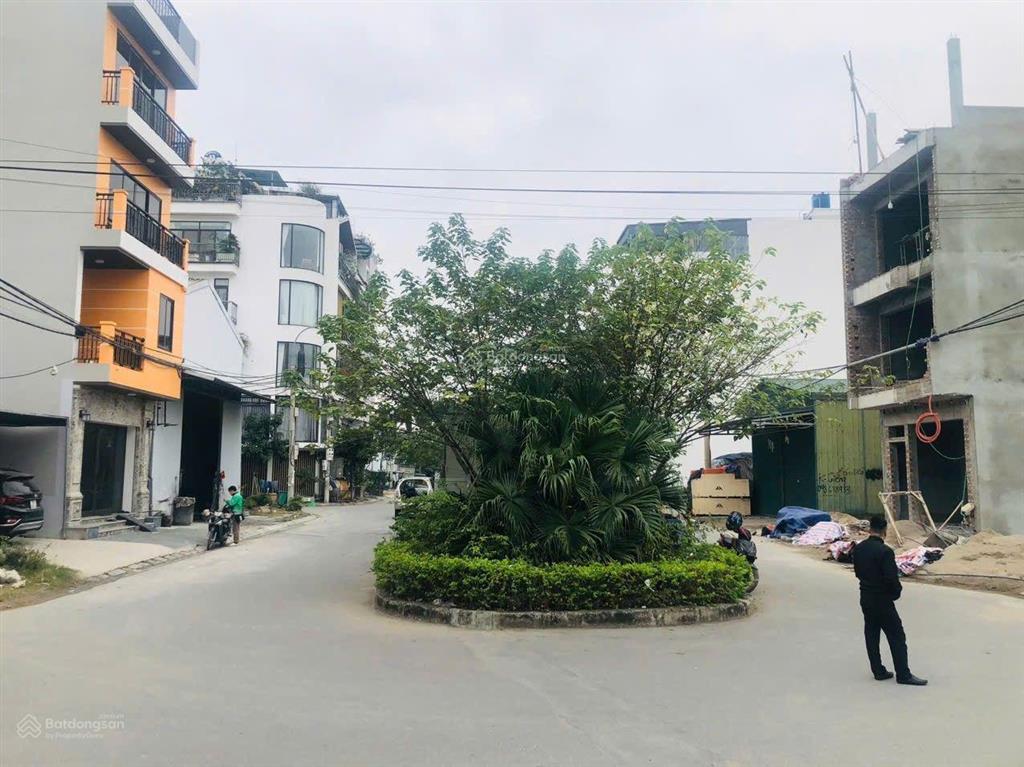 Cần bán đất đấu giá trũng lai xá, dt 75m, mặt tiền 5m, đường trước mặt 24m