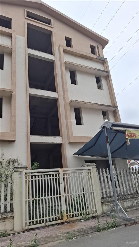 Cần bán biệt thự nguyên ngọc mặt đường 3.5, dt 130m2 lô góc 2 mặt tiền