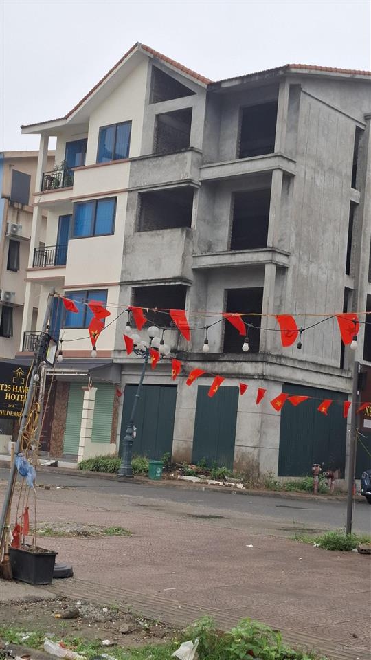 Cần bán biệt thự nguyên ngọc mặt đường 3.5, dt 130m2 lô góc 2 mặt tiền