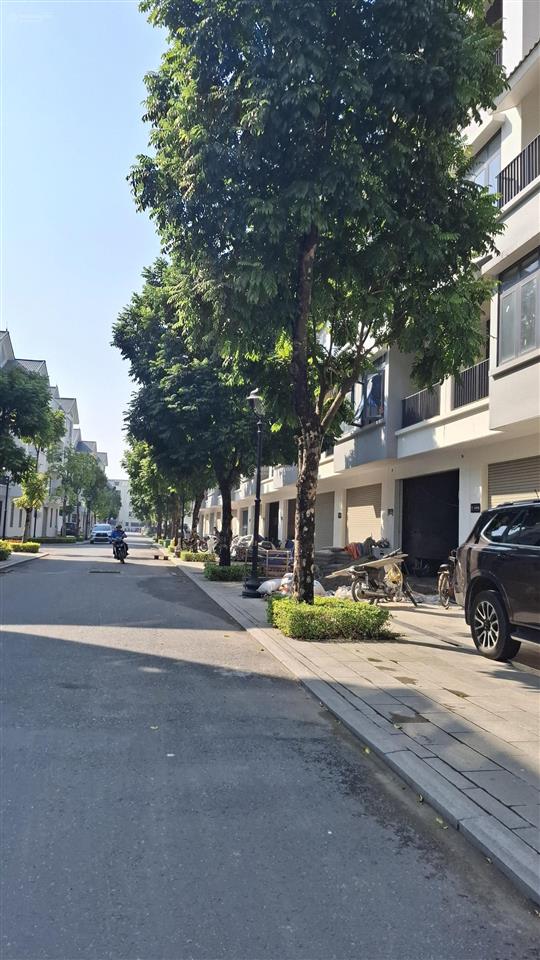 Cần bán lk hinode, phân khu đông dương, đường 30m dt 100m², gần hồ, giá 16,5 tỷ