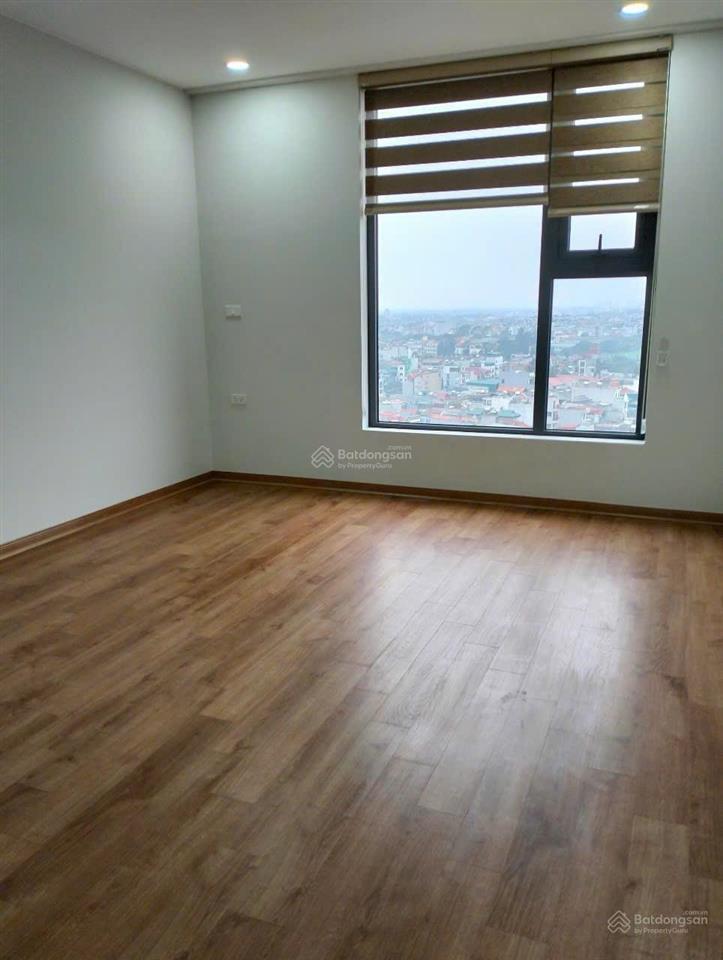 Chính chủ cho thuê căn hộ 3 ngủ đồ cơ bản