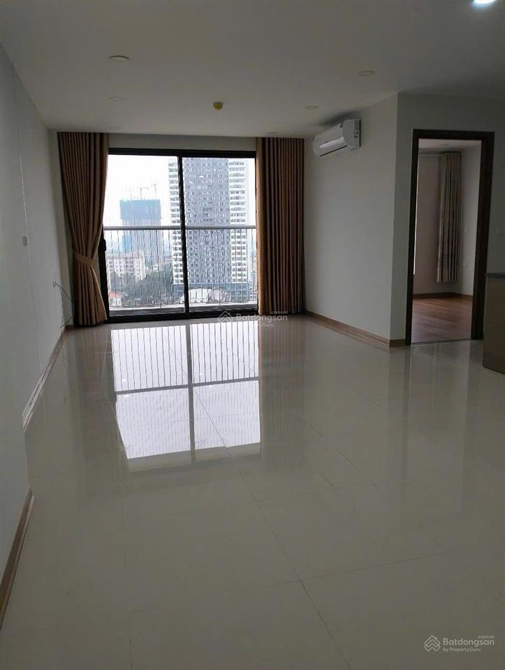 Chính chủ cho thuê căn hộ 3 ngủ đồ cơ bản