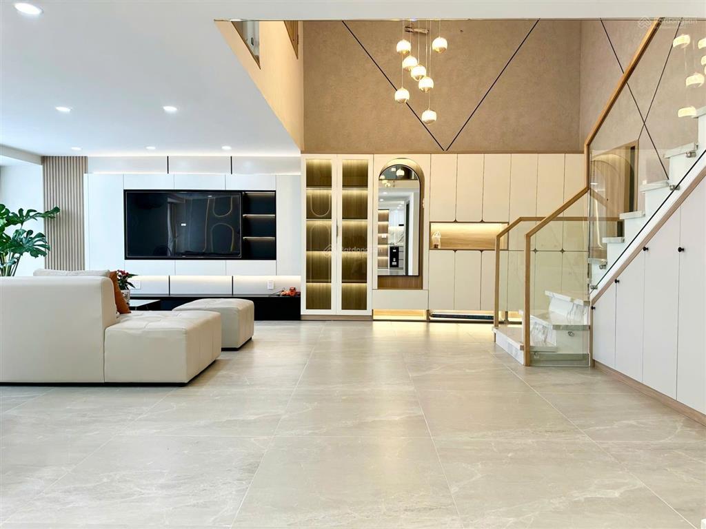 Bán căn hộ loft sky garden, quận 7  4pn rộng rãi, nhà trống giao ngay!