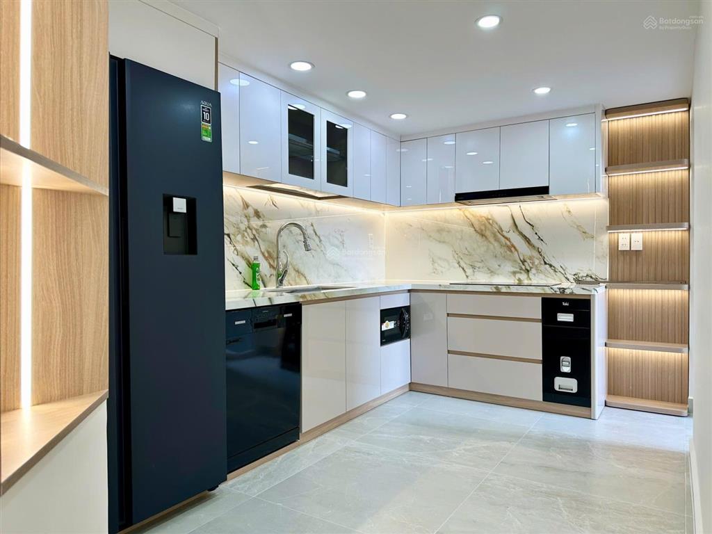 Bán căn hộ loft sky garden, quận 7  4pn rộng rãi, nhà trống giao ngay!