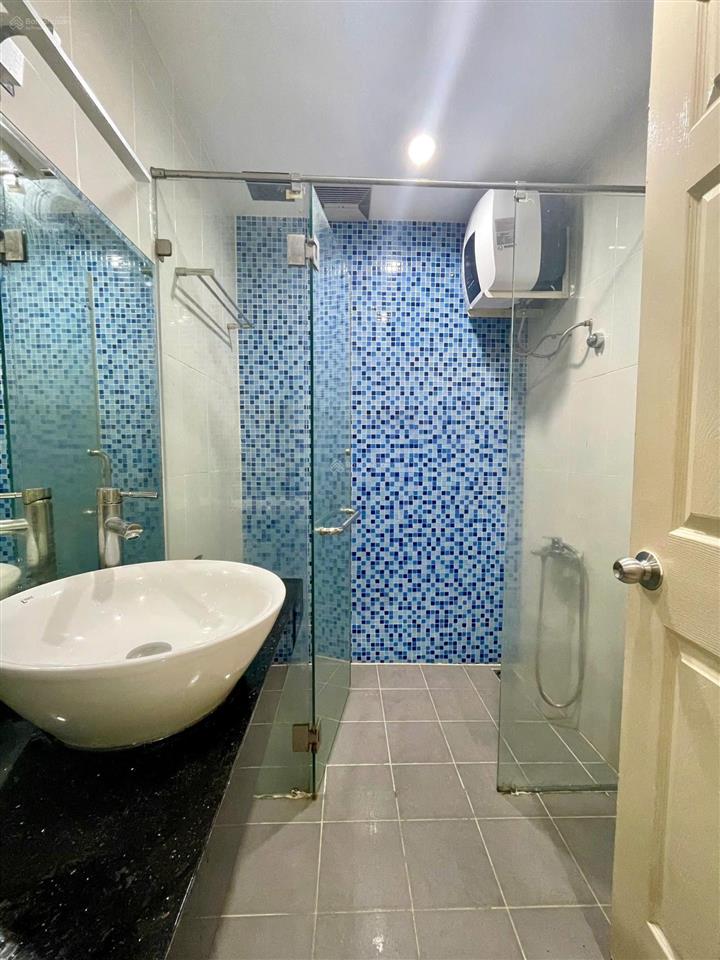 Bán gấp bán căn hộ sky garden 3, tầng cao  56m2  2pn  4.15 tỷ  sổ hồng sẵn