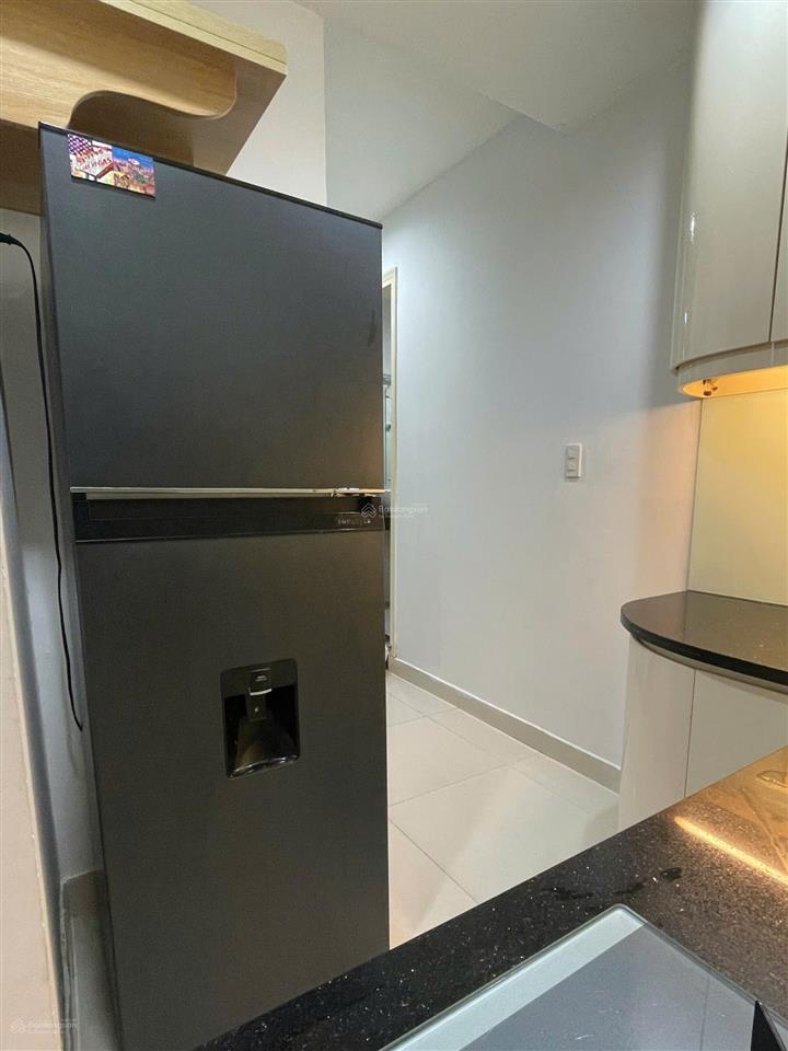 Bán gấp bán căn hộ sky garden 3, tầng cao  56m2  2pn  4.15 tỷ  sổ hồng sẵn