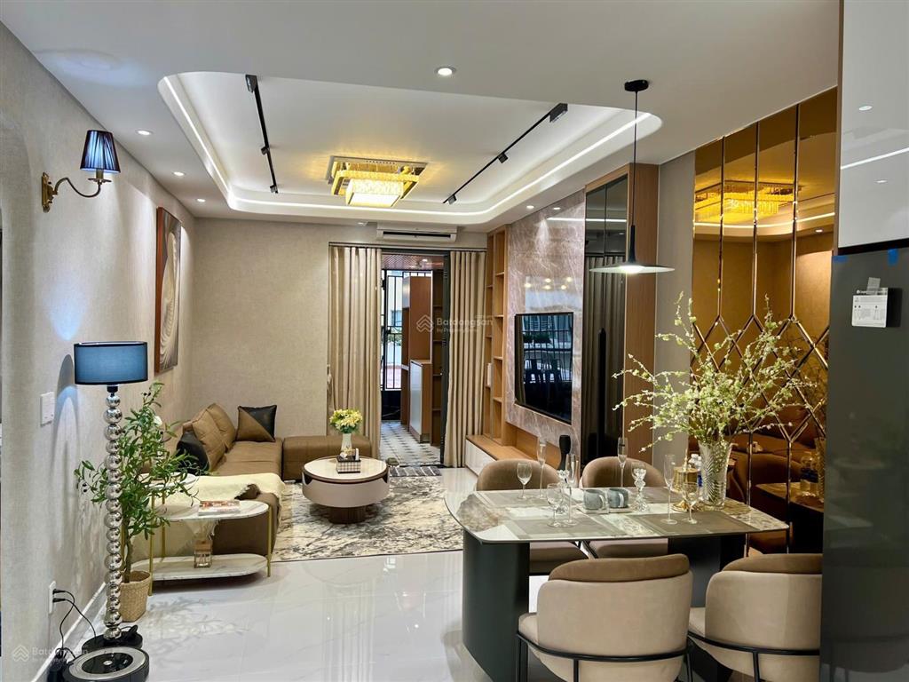 Siêu phẩm đầu tư sky garden 2  sẵn hđ thuê 30tr/tháng  nội thất mới tinh