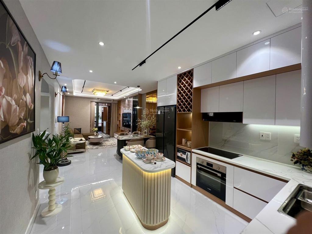 Siêu phẩm đầu tư sky garden 2  sẵn hđ thuê 30tr/tháng  nội thất mới tinh