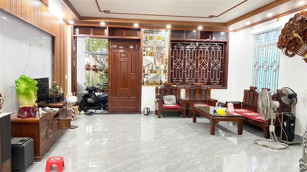 Chỉ hơn 6 tỷ xíu nhà 3,5 tầng 114m2, hai mặt ngõ khu phân lô ngay bờ hồ thị trấn an dương
