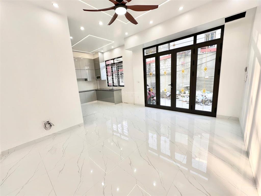 Cực rẻ chỉ 3,05 tỷ nhà 4 tầng, oto tải đỗ cửa, ngay trường cấp 3 đồng hòa, kiến an, hải phòng