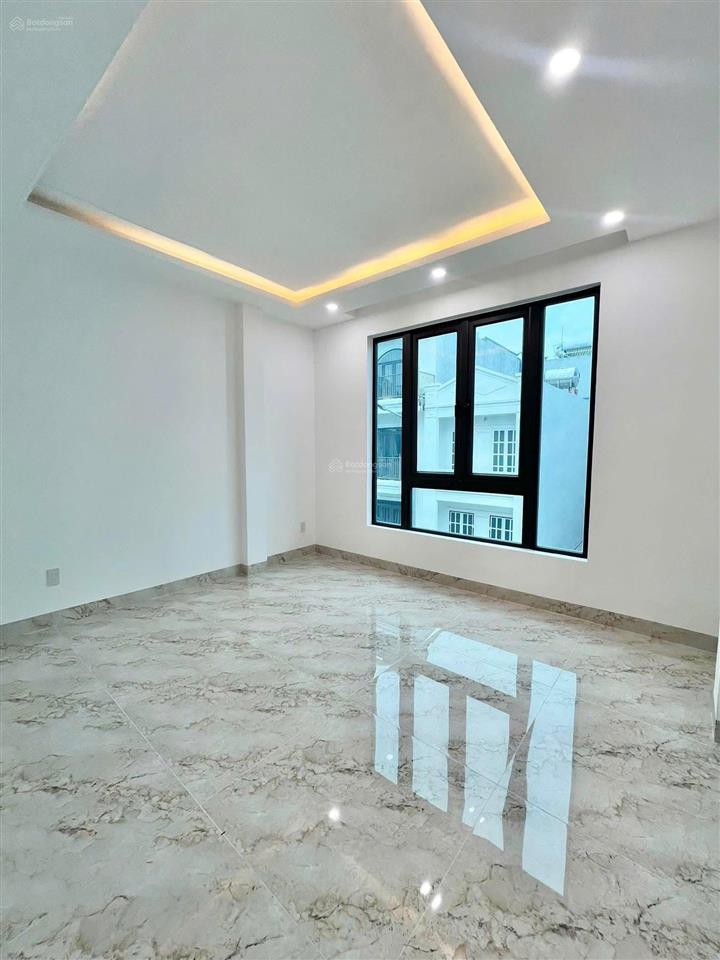 Chỉ 4,5 tỷ nhà 4 tầng cực đẹp khu tđc ngay chợ sở dầu, hồng bàng