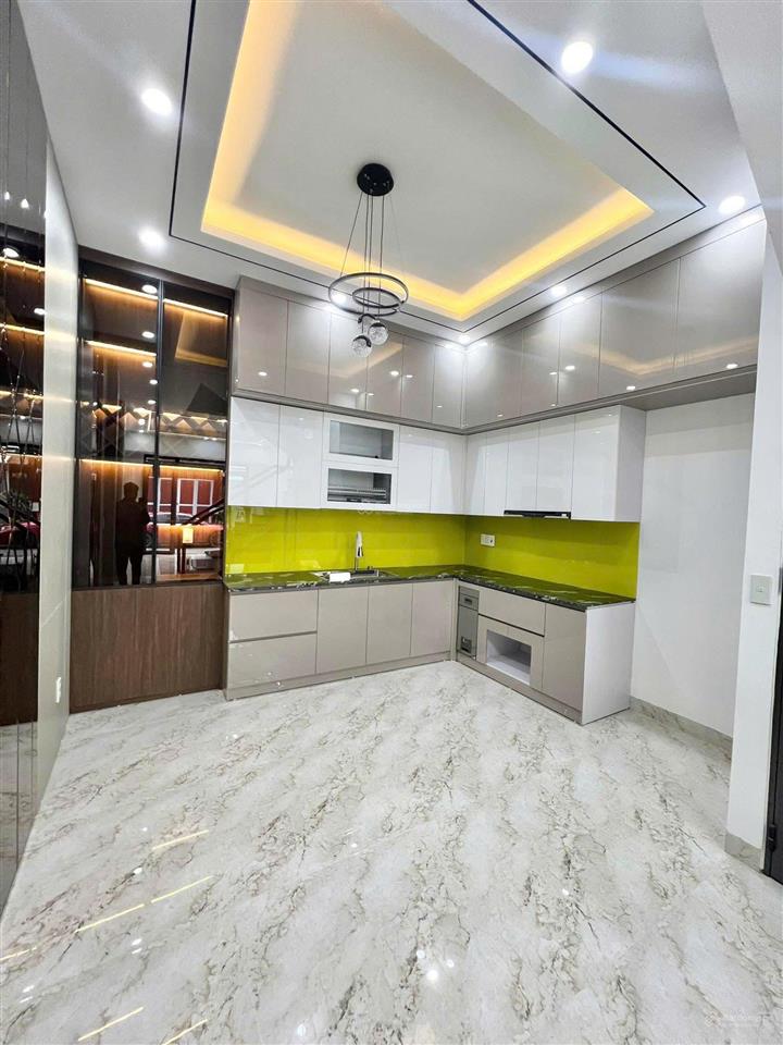 Chỉ 4,5 tỷ nhà 4 tầng cực đẹp khu tđc ngay chợ sở dầu, hồng bàng