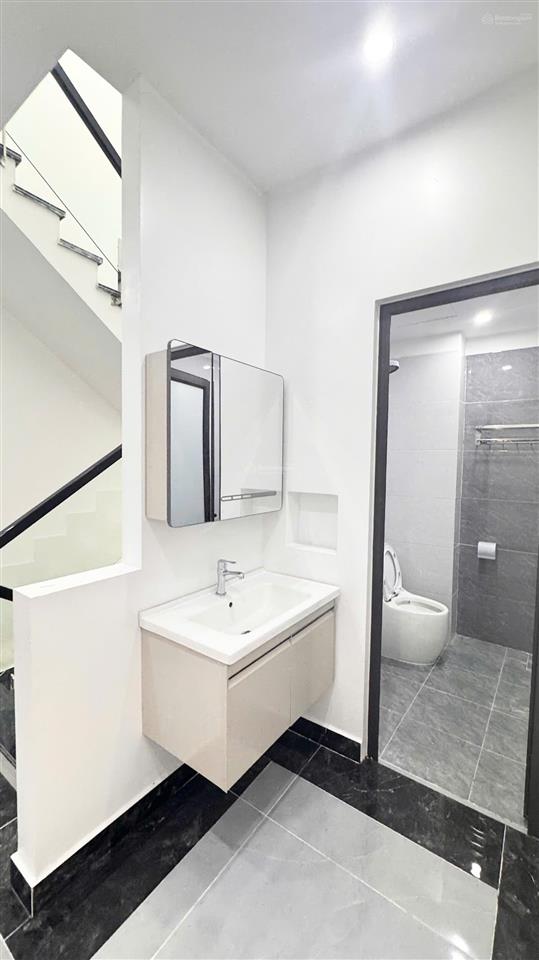 Hàng hiếm nhà 3 tầng 55m2, ngay trường mầm non sở dầu, hồng bàng, chỉ hơn 3 tỷ xíu