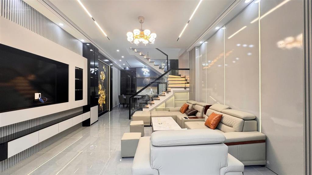 Hàng hiếm nhà 3 tầng 55m2, ngay trường mầm non sở dầu, hồng bàng, chỉ hơn 3 tỷ xíu