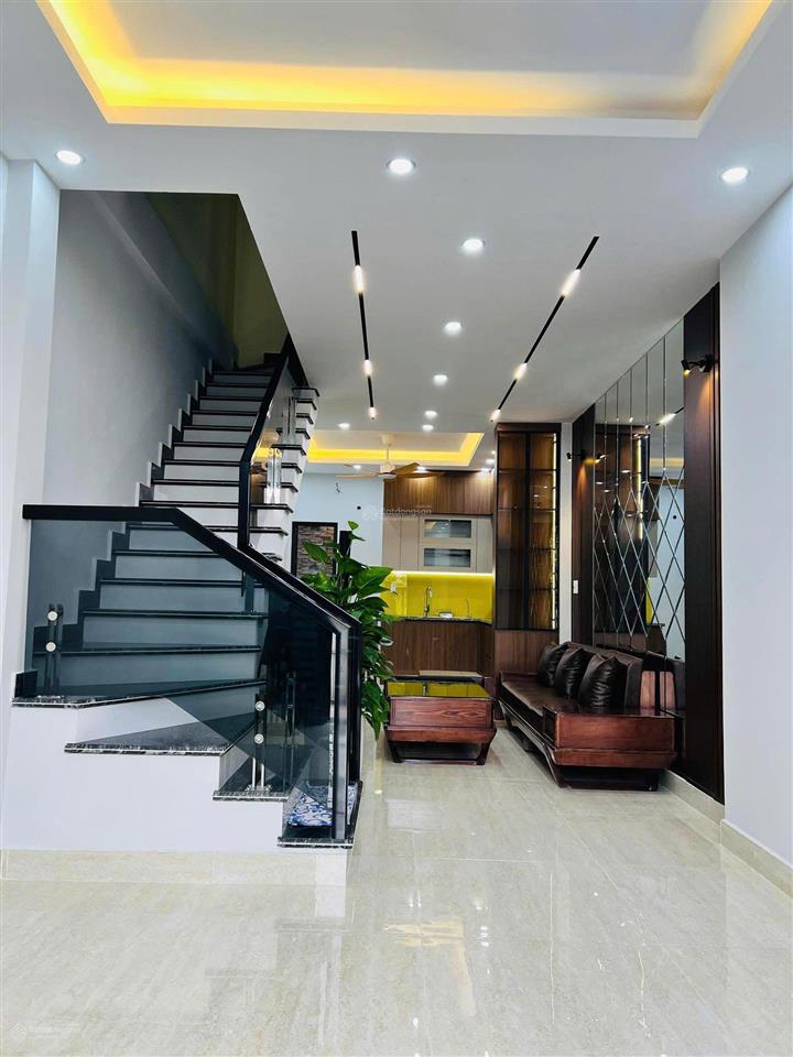 Siêu rẻ nhà 3 tầng 57m2 ngõ thông oto đỗ cửa ngay trường học cấp 1 chỉ hơn 3 tỷ xíu