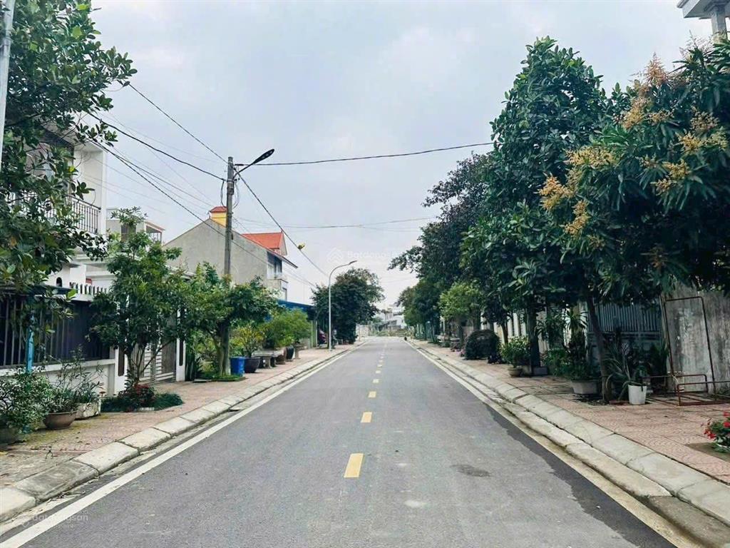 Sốc 106m2 đất ngay khu phân lô lương quán, an dương, hp, ô tô 7 chỗ đỗ cửa chỉ 2 tỷ 250 tr