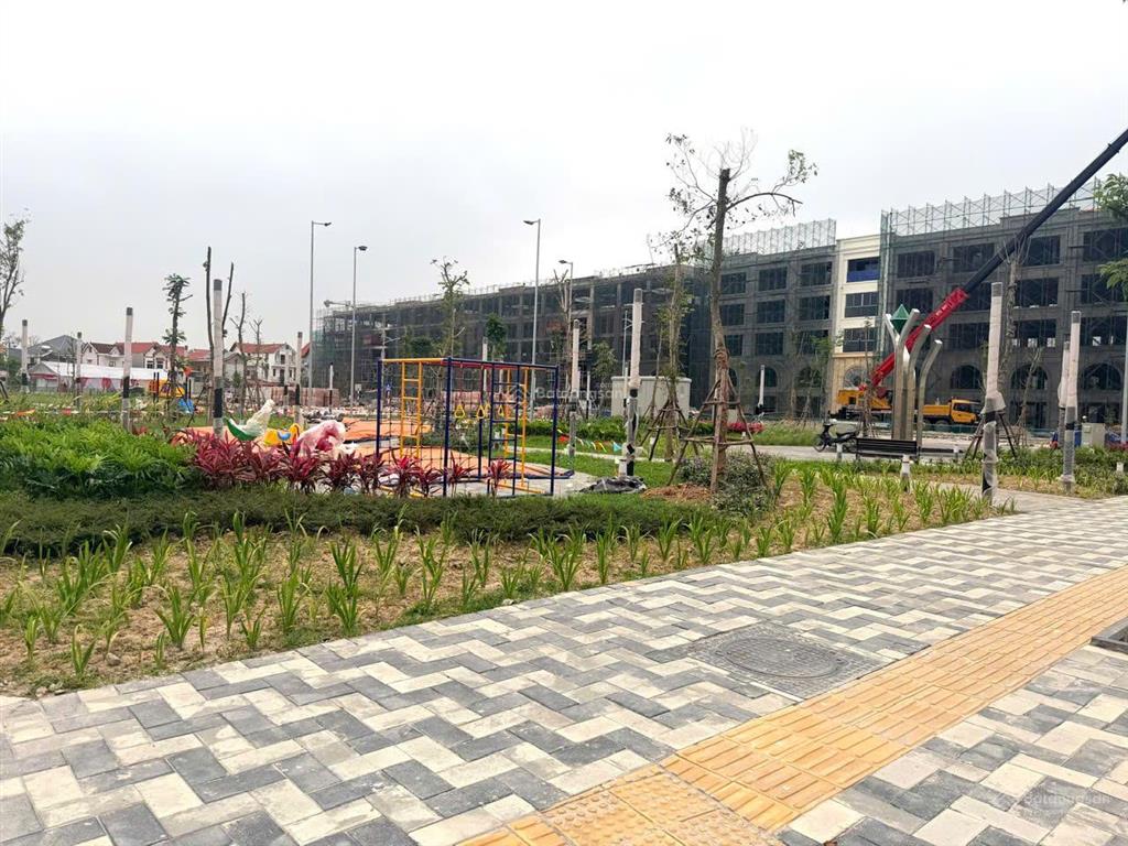 Hiếm có 1 lô ngoại giao áp góc bích sơn central point, view công viên, giá chỉ nhỉnh 3 tỷ