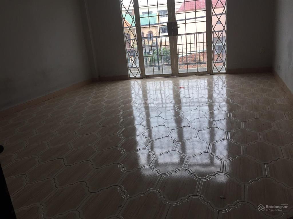 Nhà 1 lầu hẻm nhựa xe tải thông ra lxo sau lưng bách hóa xanh đối diện trường mầm non long trường