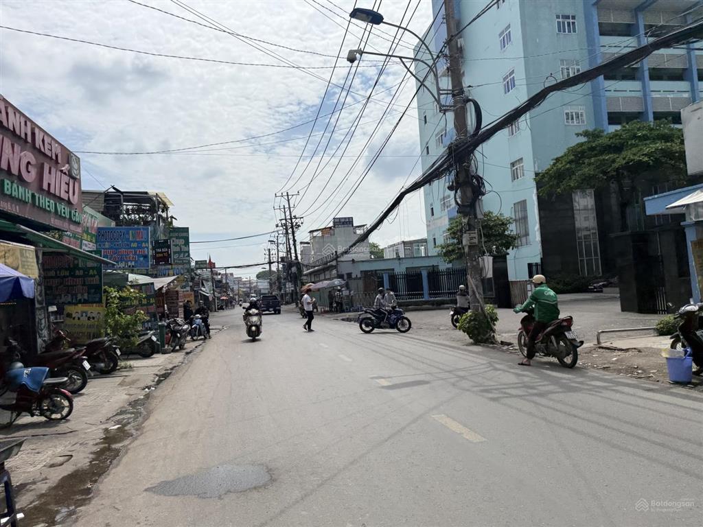 Chủ ở lâu năm gửi cần bán gần 5746m² đất đối diện dệt phong phú để chia tài sản