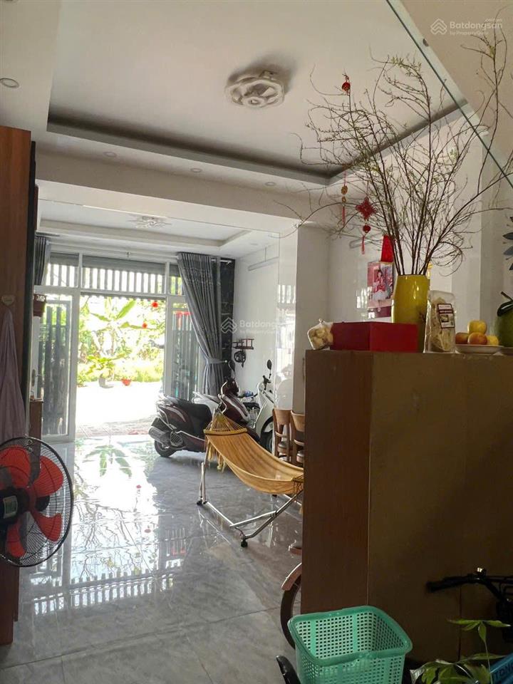 Nhà đẹp gần vinhomes q9  đường ô tô né  giá 4,95 tỷ