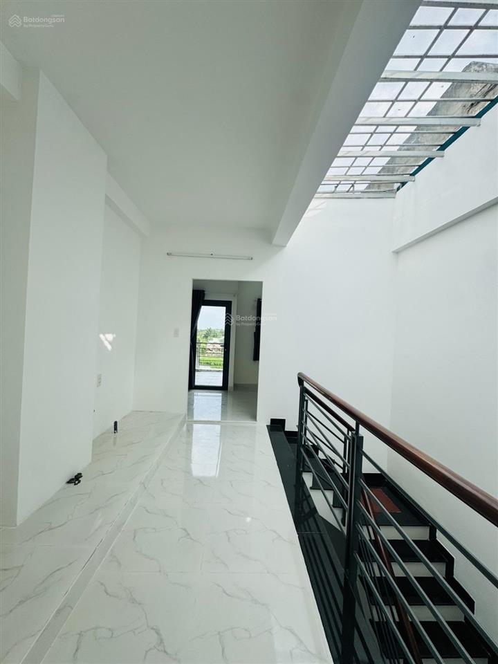 Bán nhà 54m2 3 tầng ngay đường võ văn hát, liền kề trường thpt long trường q9, giá tốt