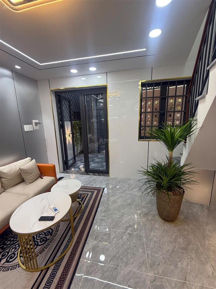 Nhà đẹp 2 tầng chỉ 2tỷ6 ở phường linh xuân có shr