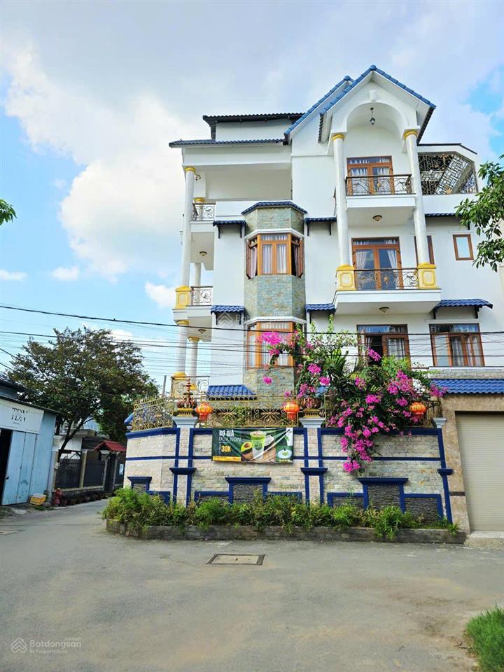 Bán nhà phố 53m2, 3 tầng, chỉ 4ty7, hoàn công đủ, đường ô tô, gần chợ long trường.