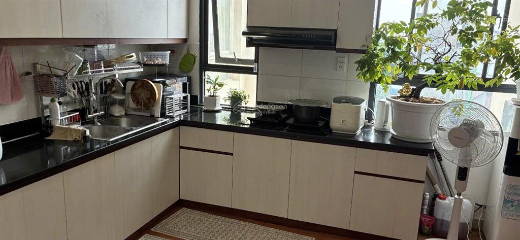 Bán căn hộ cao ốc thịnh vượng 76,17m2  2pn  2wc sổ hồng trao tay
