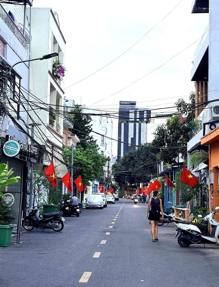 Giảm sốc 2 tỷ bán nhanh lô đất hoa hậu khu phố tây 135m2 ngang 6m nhỉnh 16tỷ