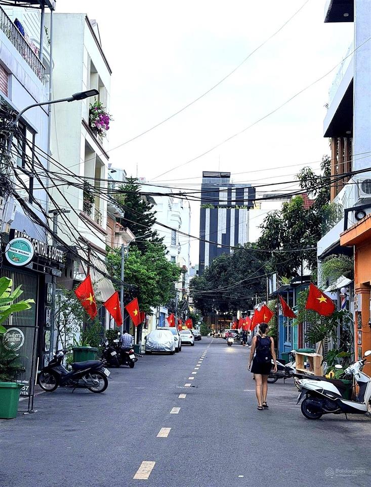 Giảm sốc 2 tỷ bán nhanh mặt tiền phan thúc duyện sát biển mỹ khê, 135m² ngang 6m