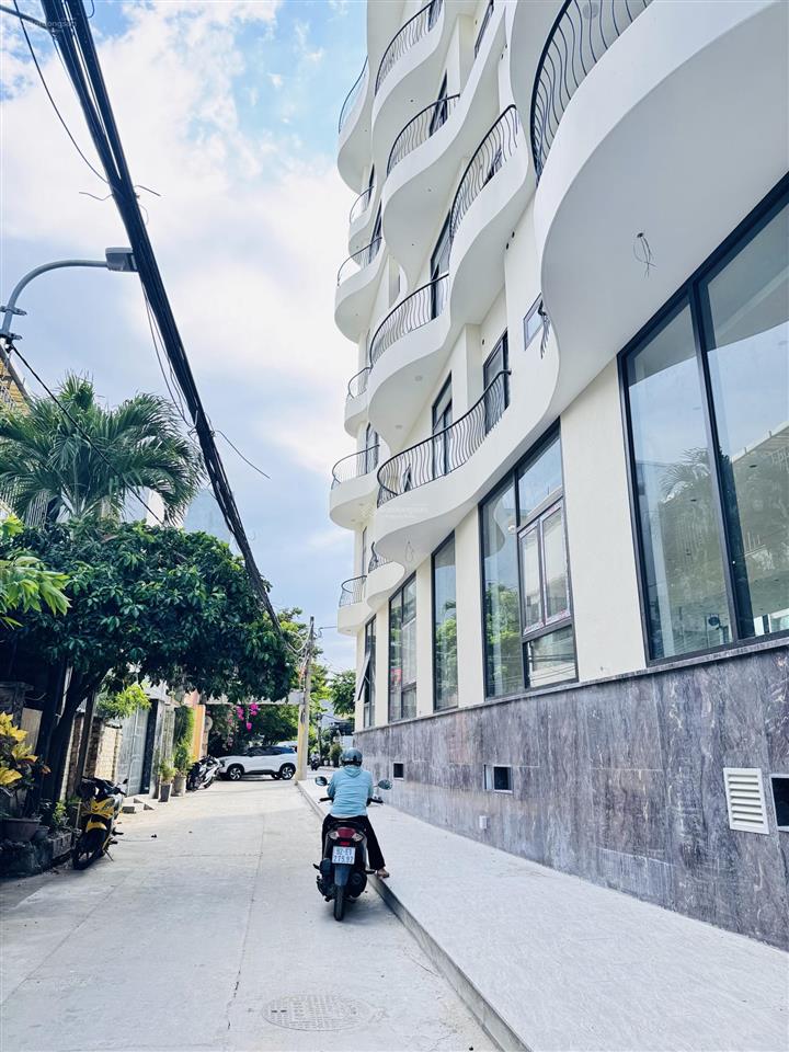 Giảm sốc 2 tỷ chủ cần tiền bán gấp 114m2 chế lan viên ngang gần 7m