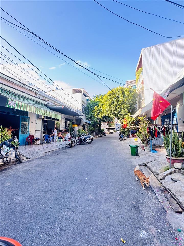 Siêu phẩm phan bôi sát biển phạm văn đồng nhà 2 tầng giá chỉ 8 tỷ x