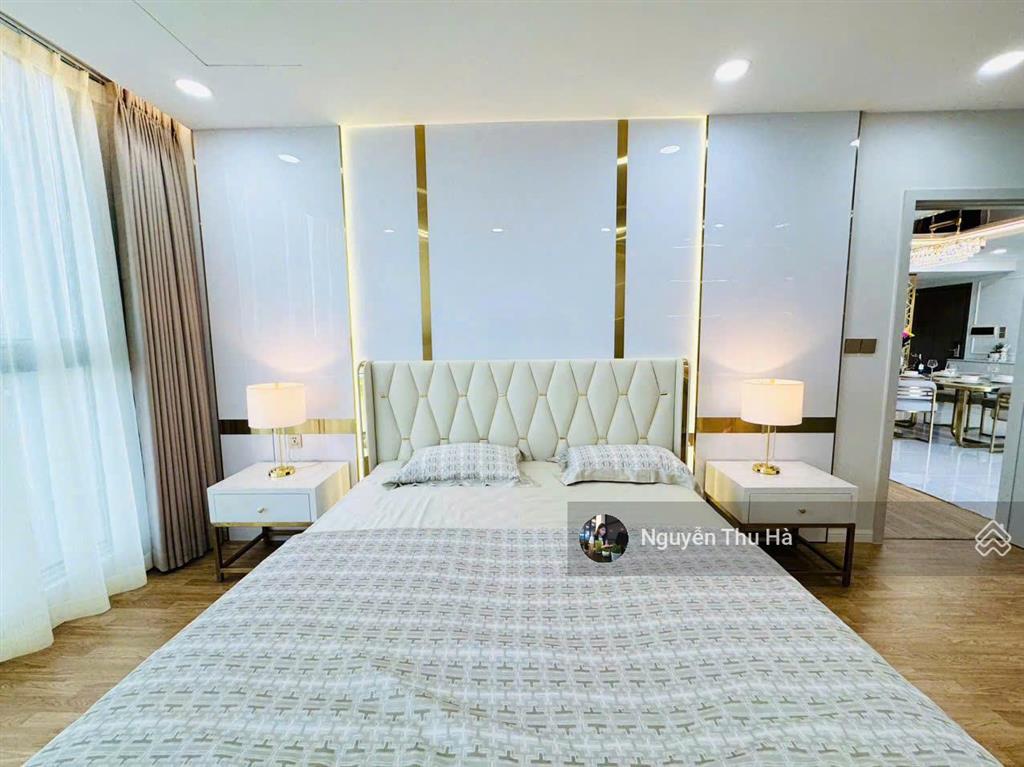 Cần bán gấp căn hộ 3pn giá tốt thị trường tại vinhomes central park 0901 511 ***