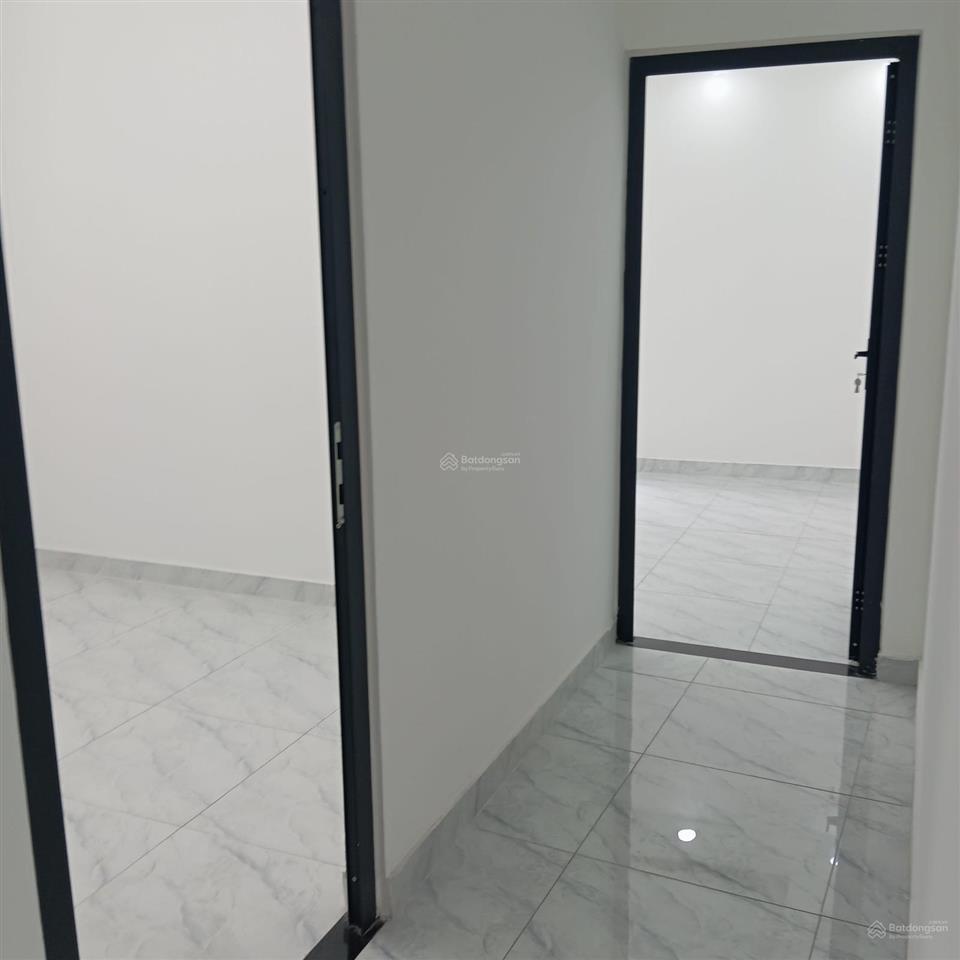 Cần vốn kinh doanh bán nhà mới xây hẻm xe 3 gác thông thoáng cách chợ 15m