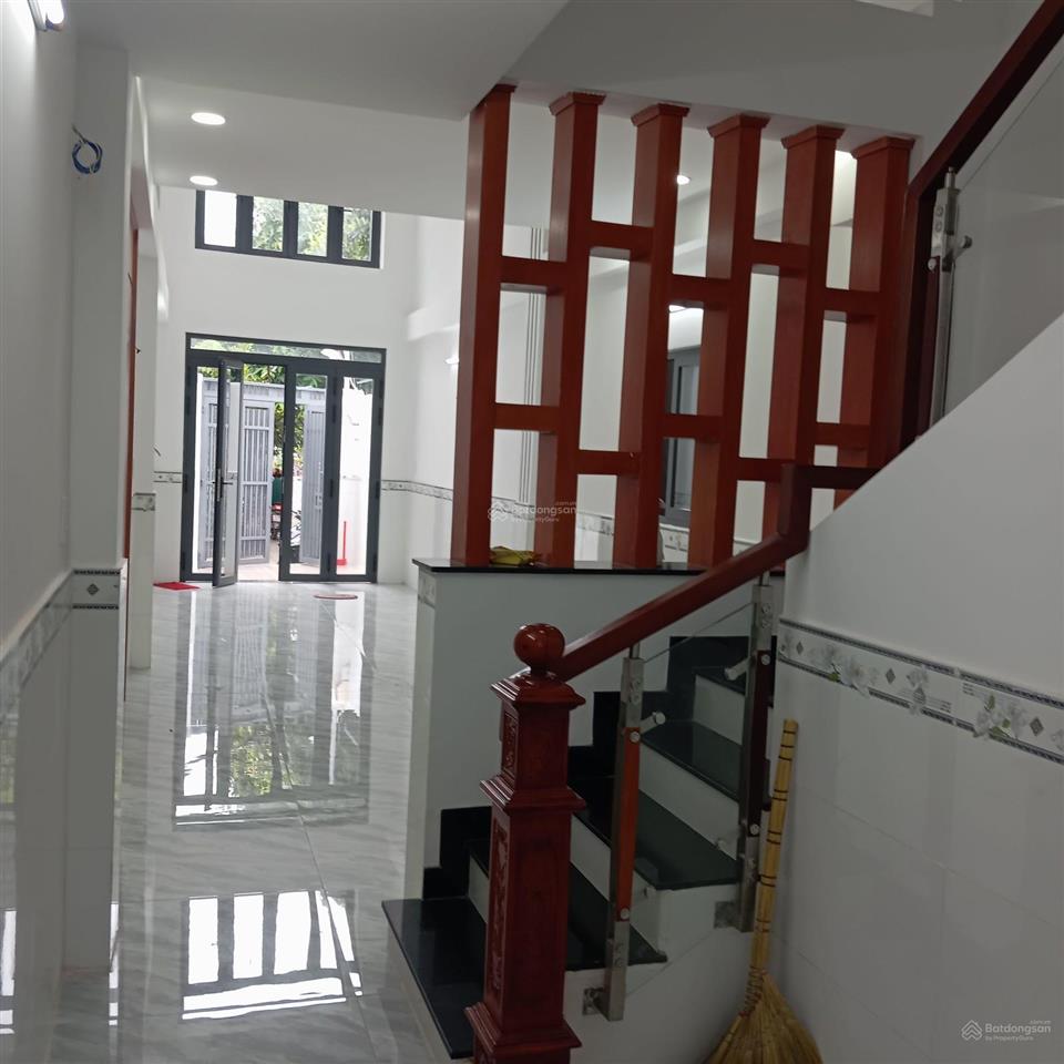 Cần vốn kinh doanh bán nhà mới xây hẻm xe 3 gác thông thoáng cách chợ 15m