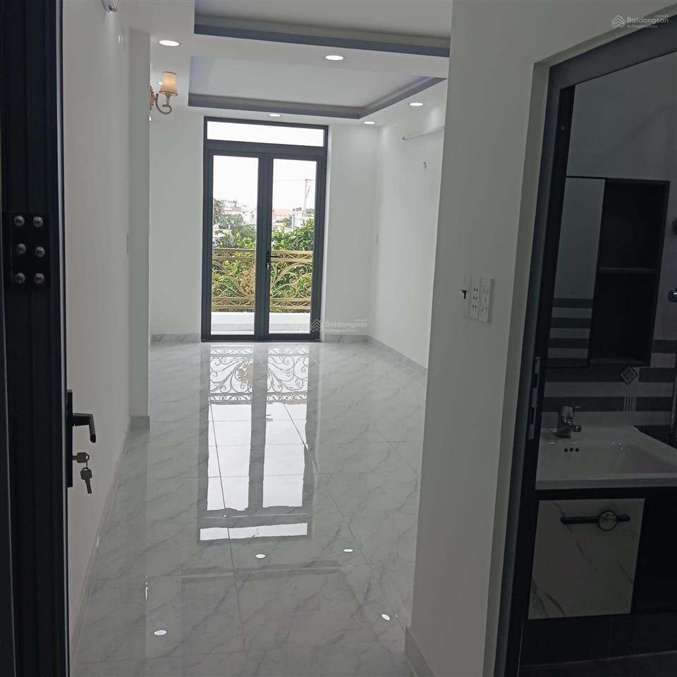 Cần vốn kinh doanh bán nhà mới xây hẻm xe 3 gác thông thoáng cách chợ 15m
