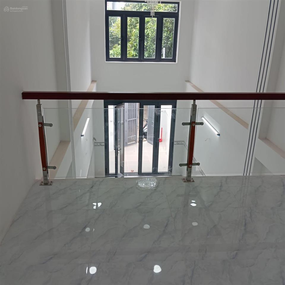 Cần vốn kinh doanh bán nhà mới xây hẻm xe 3 gác thông thoáng cách chợ 15m