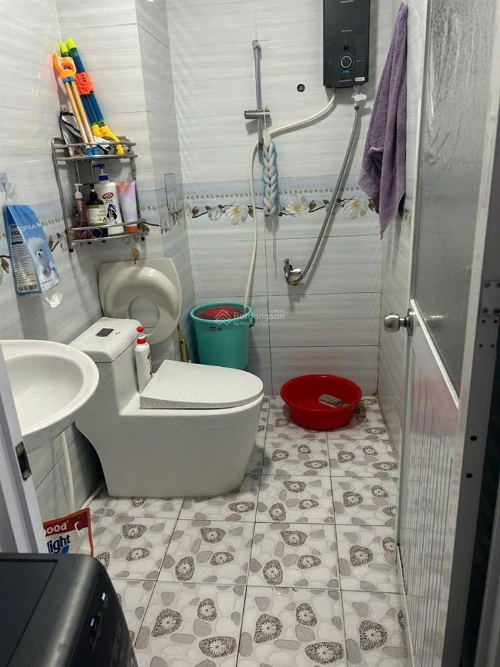 Bán gấp căn hộ 1pn chung cư sen hồng block tầng 10, sổ sẵn, view đông nam