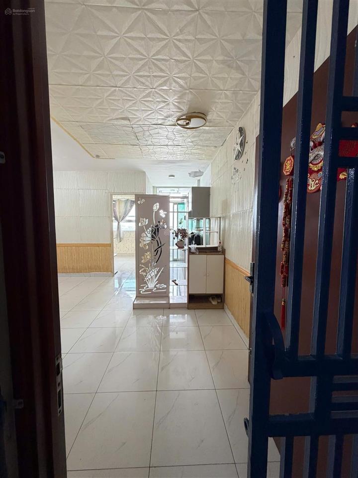 Bán nhanh căn hộ 1pn chung cư sen hồng block c, sổ sẵn, giá 1 tỷ 360