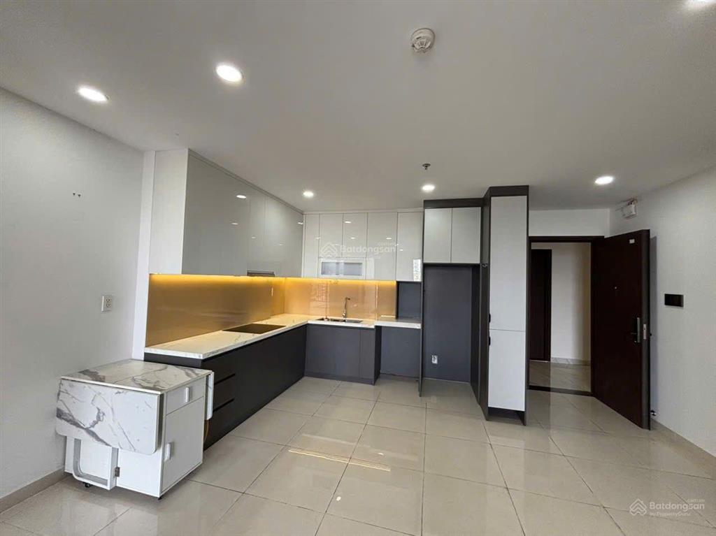 Bán gấp căn hộ cao cấp phú đông sky garden, giá 3,4 tỷ, sổ sẵn