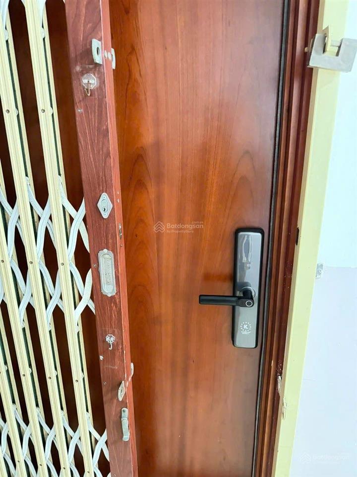 Bán căn hộ 1pn chung cư sen hồng block b, tầng thấp, sổ sẵn