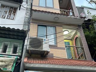 Cho thuê nhà nguyên căn 3 tầng 30m², hẻm 3m cách mặt tiền lê hồng phong 15m