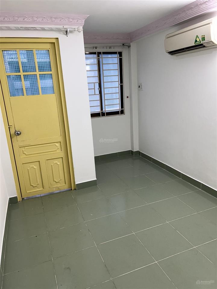 Cho thuê nhà nguyên căn 3 tầng 30m², hẻm 3m cách mặt tiền lê hồng phong 15m