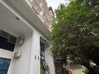 Tòa nhà dòng tiền airbnb phố hồ tùng mậu  9 tầng  xây mới  ô tô tránh