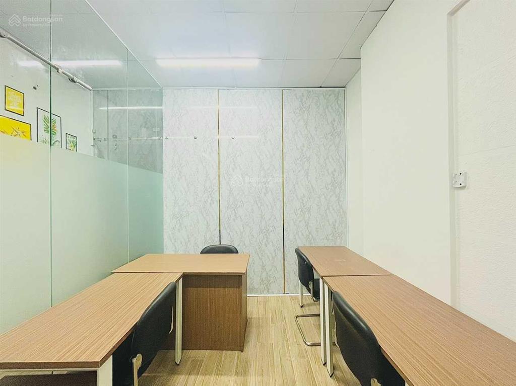 Cho thuê văn phòng 3  4 người tại quận 1 có đầy đủ nội thất với nhiều ưu đãi