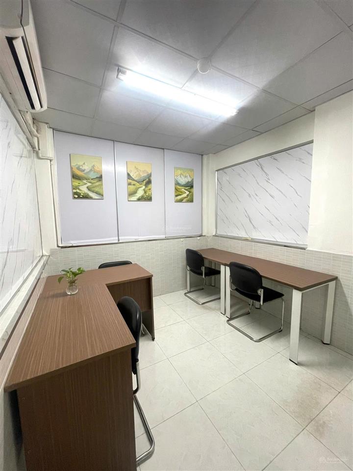 Cho thuê văn phòng setup full nội thất cho từ 2  10nv tại bình thạnh.  0765 290 ***